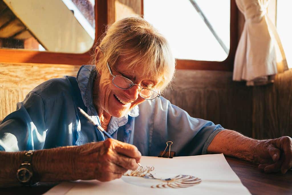 Painting Komodo with Valerie Taylor